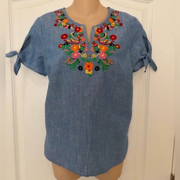 Adorable Talbots Boho Floral Folk Embroidered Chambray Blue Linen Blend Top, S - Picture 3 of 9